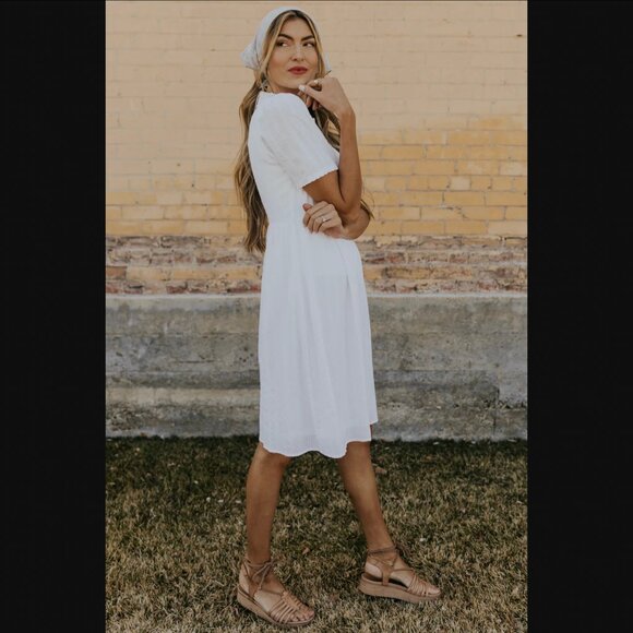 Roolee Nursing Friendly White Dress - Picture 1 of 3